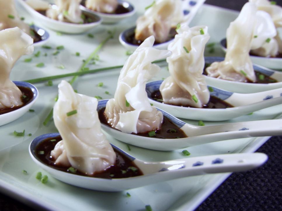 Seafood wontons in a spoon