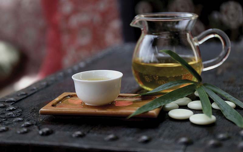Town tea setting