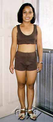 4'5'' woman