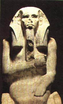 EST&Aacute;TUA DE DJOSER