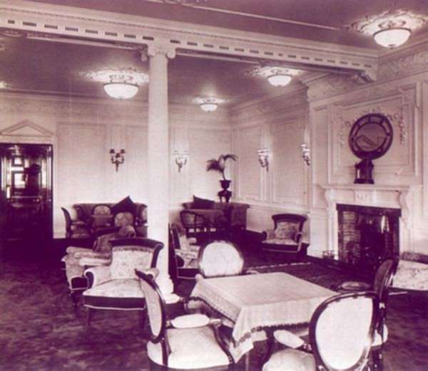Diario Accion de General Rodriguez, politica, actualidad, noticias e informacion, personalidades e instituciones, policiales, galerias de fotos; historia de General Rodriguez, sus origenes, edificios, estancias, habitos y costumbres, anecdotas, comercios e industrias, los fundadores, antiguas instituciones, fotos e imagenes; suplementos especiales: la crisis politica, economica y social de la Argentina, los acontecimientos de Diciembre de 2001, articulos y entrevistas; Emigracion: toda la informacion destinada a aquellos que desean emigrar, radicarse o estudiar en el exterior, visas, pasaportes, consejos, guias, informacion util, links; Trueque: novedades e informacion, links, estructura del trueque; el casamiento de Maxima Zorreguieta y el principe Guillermo Alejandro de Holanda; Guerra de Afganistan: galeria de imagenes e informacion sobre la primera guerra del siglo XXI; la guerra de Irak, Bagdad, Georges W. Bush, Saddam Husseim, el atentado a las torres Gemelas de Nueva York, las twin towers, el 11-s, y descripcion del hecho que conmovio al mundo; Empleo: consultoras, clasificados, agencias de empleo, consejos e informacion util, curriculum vitae, como confeccionarlos, noticias de actualidad; 
Los numeros de la crisis: Las consecuencias de la crisis politica, economica y social; estadisticas, pobreza, desnutricion, salud y asistencia; noticias regionales y provinciales, columnas y editoriales; informacion para negocios: pymes, links, empresas y negocios; Agenda Cultural con toda la informacion de cursos, universidades, talleres, escuelas y oportunidades, exposiciones de arte de la region; buscadores en Internet, Enlaces: links a los mejores sitios de educacion, cultura, arte, biografias, politica, interes general, web, Links del Diario Accion: RMS Titanic, su historia, su tragico viaje inaugural; historias, testimonios, documentos y articulos sobre el naufragio; links y sitios sobre el tema; la pelicula de Cameron, fotos e imagenes; suplementos especiales, Historia Argentina y de General Rodriguez, la llegada de la democracia en General Rodriguez, la asuncion de Juan Lumbreras como intendente en 1983, galeria de imagenes, sus palabras y los actos, su gabinete, festejos de la comunidad. Fundacion del pueblo de General Rodriguez, sus instituciones y personalidades relevantes, arquitectura y edificios, comercios e industrias, sus comienzos, estancias, inmigraciones italianas, espa�olas, vascas e irlandesas, anecdotas y efemerides, sus hombres ilustres, el Hospital Vicente Lopez y Planes, su fundacion por las Damas de Beneficencia, el hundimiento del crucero General Belgrano, testimonios de ex combatientes y tripulantes, su comandante Hector Elias Bonzo, fotos e imagenes, recuerdos y homenajes, historia de la familia Bonzo de General Rodriguez, entrevistas y articulos periodisticos. La guerra de Malvinas en el Atlantico Sur, el conflicto belico con Gran Breta�a de 1982, politicos relevantes, Benjamin Paez y Trueba, fotos antiguas de familias fundadoras, galerias de imagenes de pobladores, recorrida virtual por el antiguo General Rodriguez, el paso de la Infanta en 1910, historia de La Serenisima, la familia Mastellone, La Choza, Bernardo de Irigoyen, peronismo y radicalismo y muchisimo mas