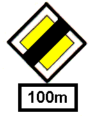 F��tvonal v�ge t�bla kb. 100 m�terre - Indicator "Sf�r�it de drum cu prioritate" la cca. 100 m