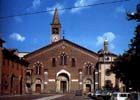 Facciata della basilica di Sant'Eustorgio