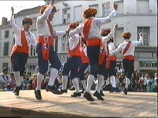 danse sur la place Saint-Pierre