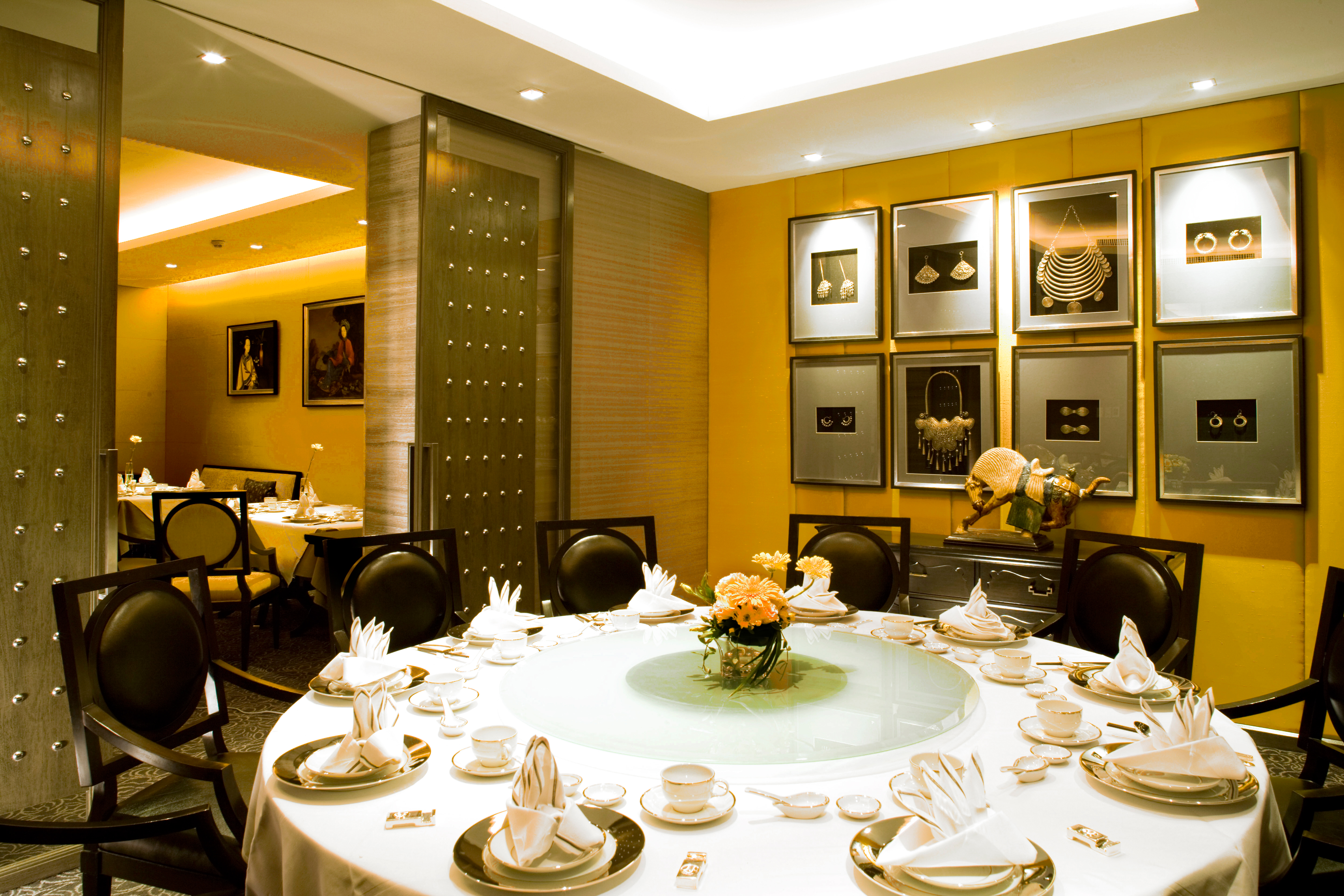 Golden Empress Private DiningS Suite