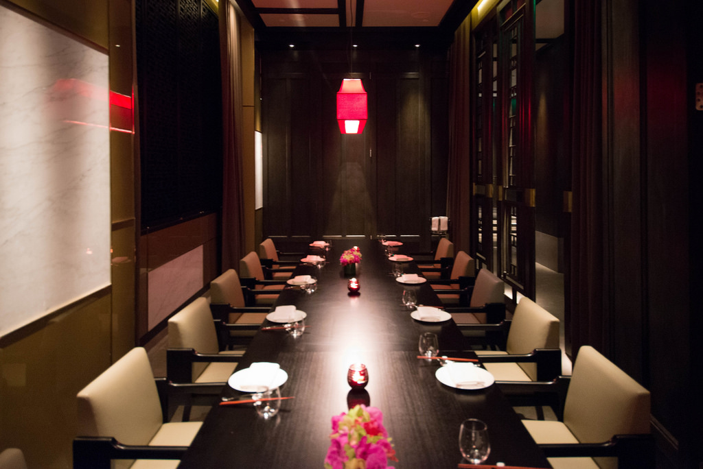 image of long Executive's Table in private dining space.