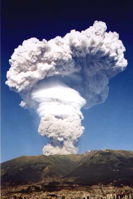 gua gua pichincha erupting