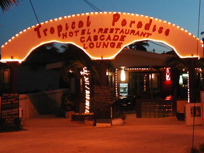 Cascade Lounge at night