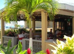 Cascade Lounge in day
