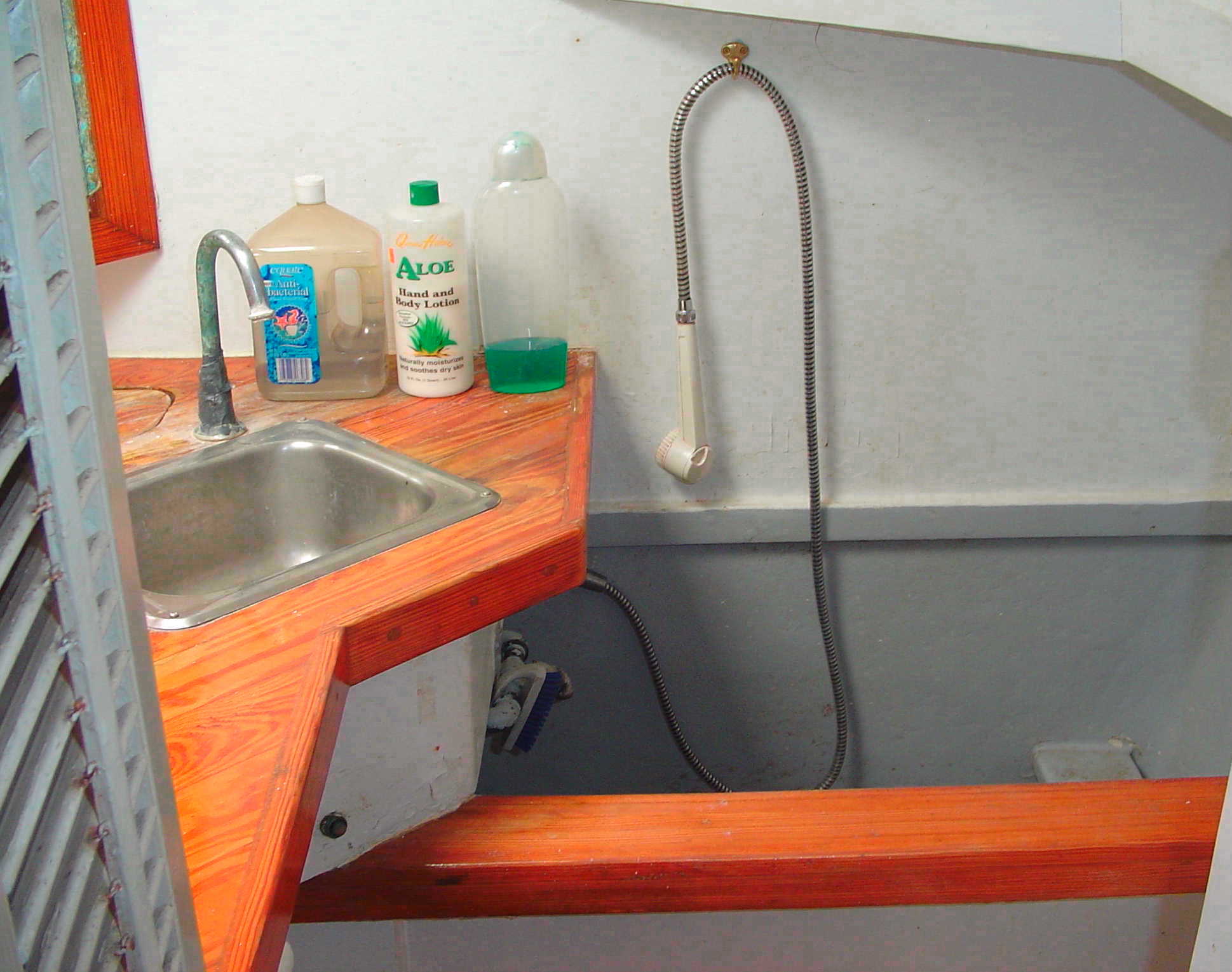 Bathroom with tub