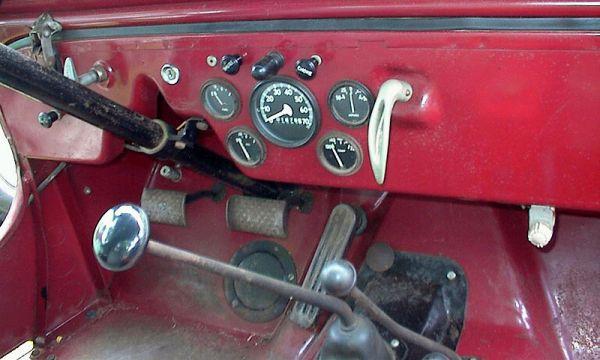 Panel interno del jeep willys