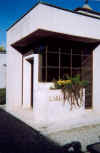 tombaliala2.jpg (85910 byte)