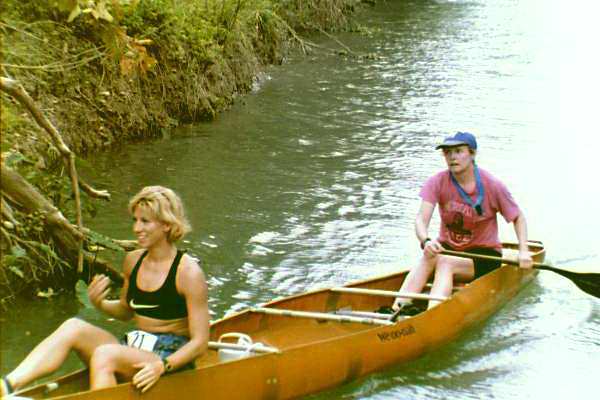 Photo010_Two_Babes_In_A_Boat.jpg