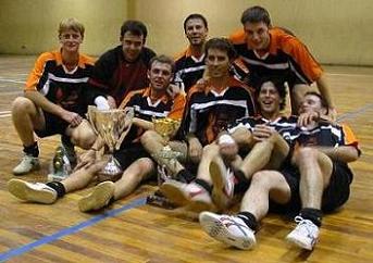 Can Cames amb els trofeus de Campi�, M�xim Golejador i Equip Menys Golejat