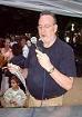L'amic Llu�s Serrano recitant el poema dedicat al C.F.S. Sant Hilari