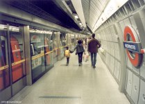 Westminster (Jubilee Line) &copy; UrbanRail.Net