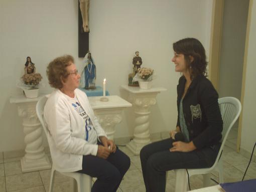Maria Jos� Coutinho Santos recebe elogios da rep�rter Helena Santos