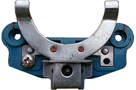 l19-304y-2 contact point