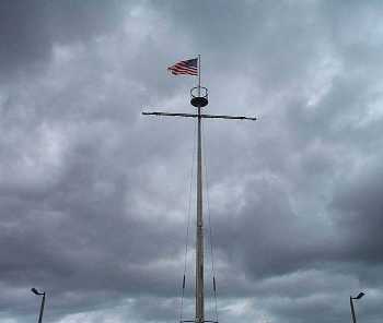 USS Tuscaloosa mainmast