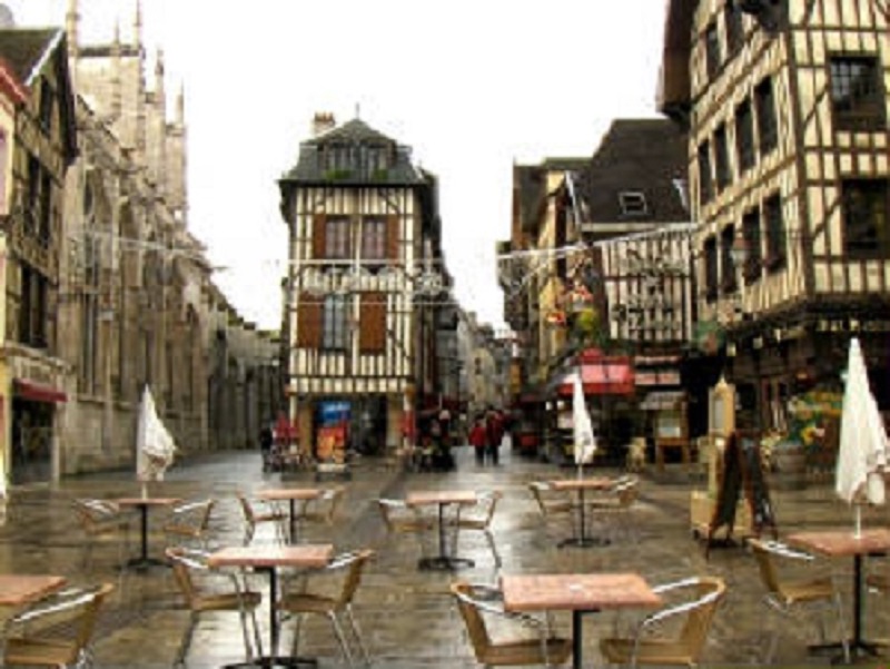 Troyes
