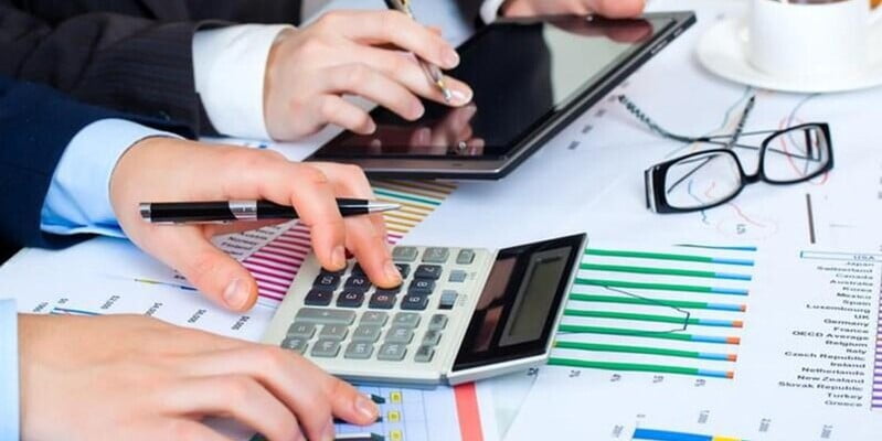 Thuyết minh báo cáo tài chính cũng là một loại tài liệu bạn nên quan tâm khi đọc báo cáo tài chính
