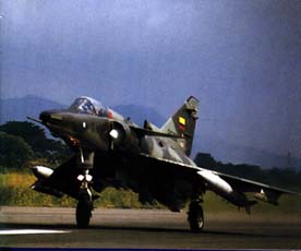 Foto: Avi�n enemigo Kfir C2 ecuatoriano. Fabricado en Israel.