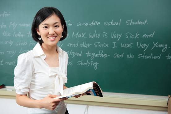 https://www.sandiegounified.org/sites/default/files_link/district/files/dept/teacher_preparation_and_support_/Pictures/teacher2.jpg