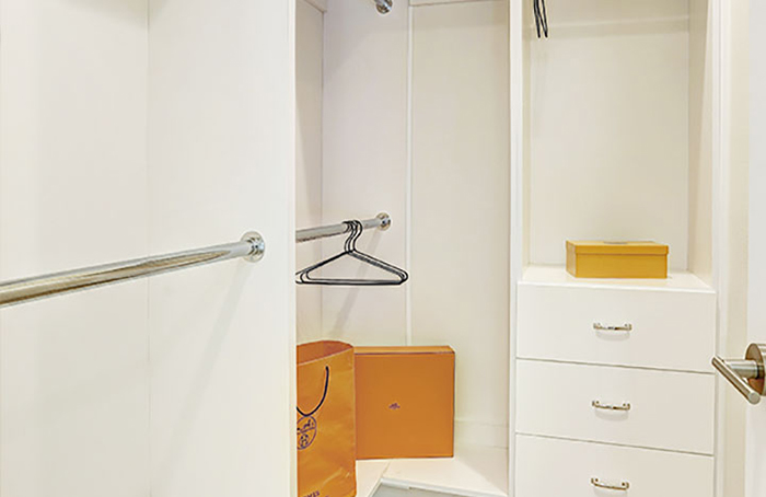 closet1