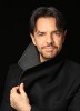 photo Eugenio Derbez