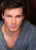 photo Derek Theler