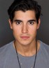 photo Henry Zaga