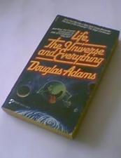 t�pico mass-market paperback