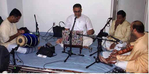 Smrityanjali-Concert.JPG (30407 bytes)
