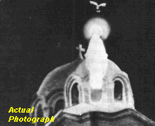 Fotograf�a de Maria encima de Iglesia