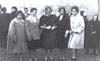 Boda de Pedro (De espaldas Santos,Don Ramiro el cura de Bezana, Angelines, Pedro, Presen, Petra Ruiz, Rosario, desconocida y Belaida La mujer del musico de Montoto) Foto enviada por Fonso  Pe&ntilde;a