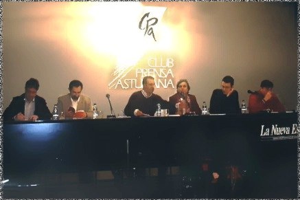 VOCES DEL CHAMAMÉ en el CLUB DE PRENSA DE LA NUEVA ESPA&Ntilde;A ;(Oviedo-Mayo 2003)