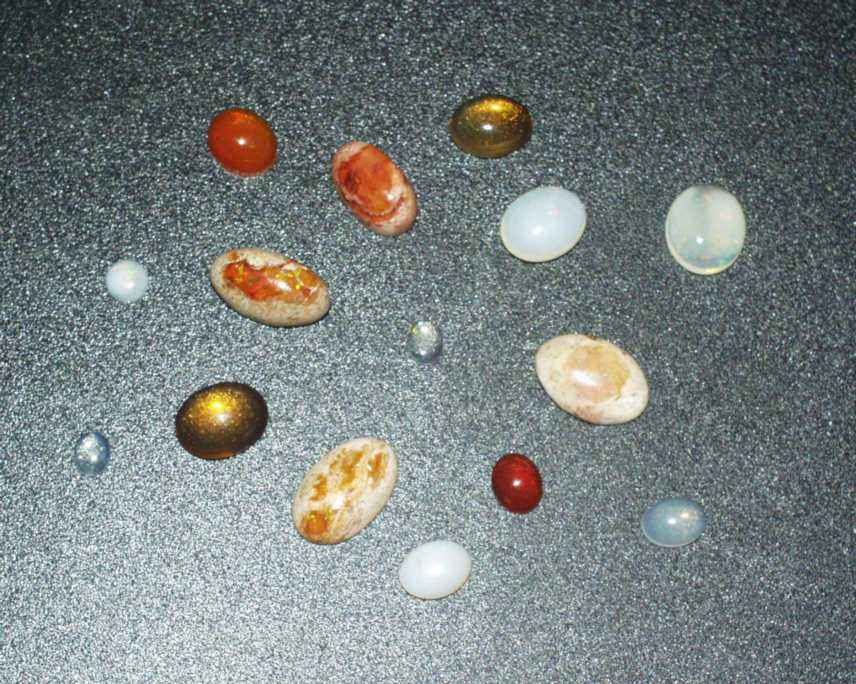 Mexican opals: precious, fire, matrix and water opal