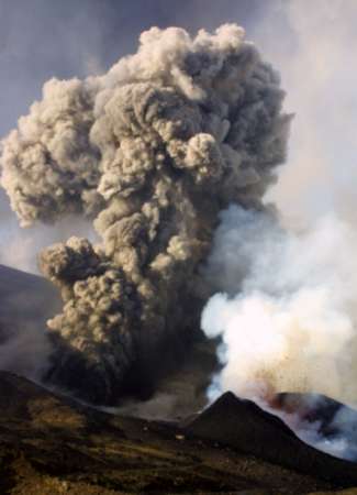 Vulc�o Etna - 22 de Julho de 2001 