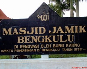 JAMIK MESJID, peninggalan soekarno