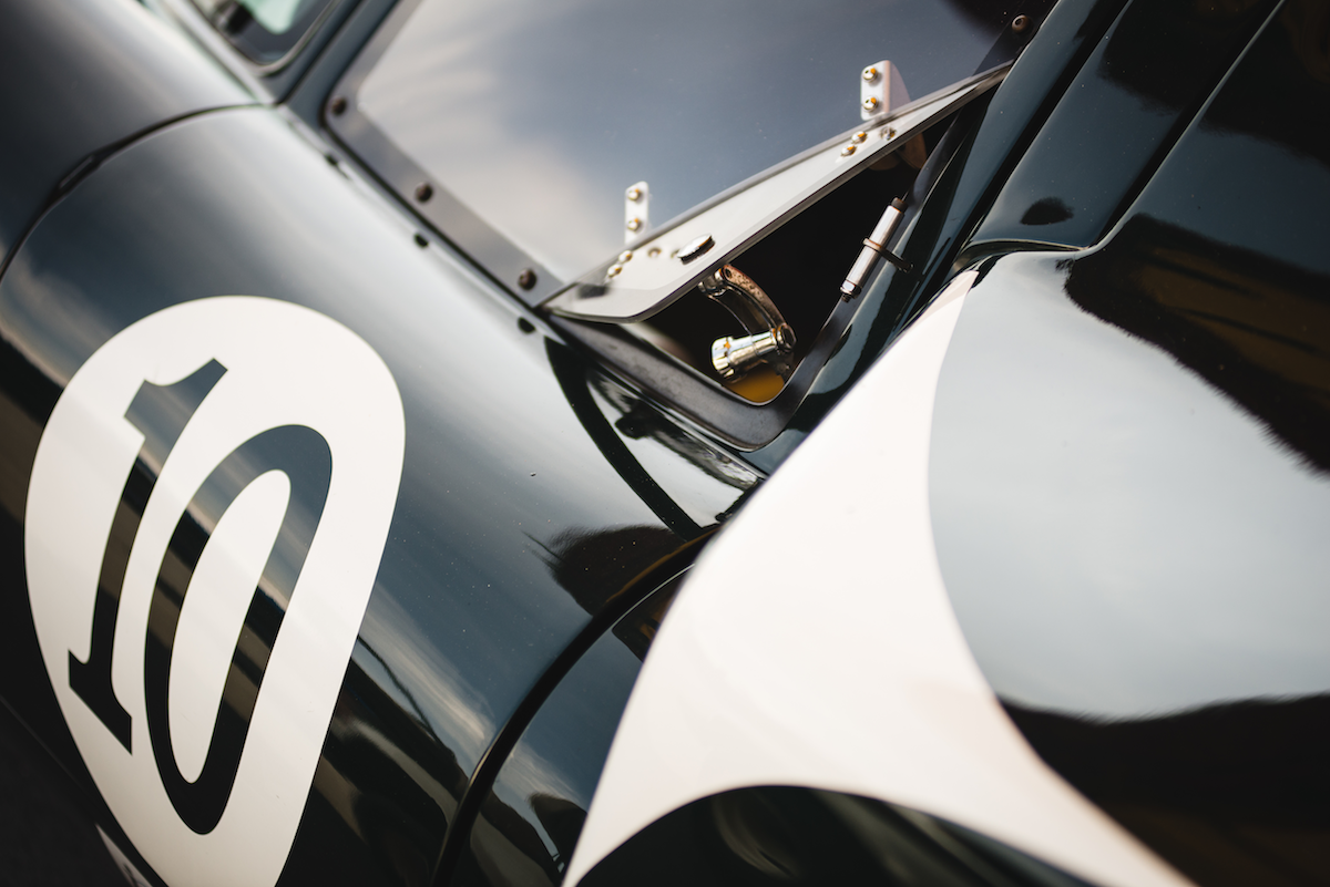Lola T70