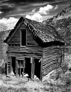 nmhouse.jpg (45076 bytes)