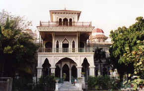 cienfuegos2.jpg (63731 Byte)