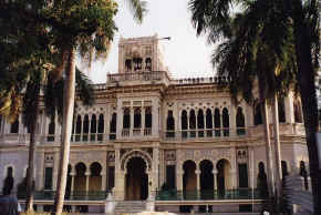 cienfuegos3.jpg (74528 Byte)