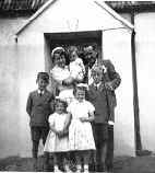 group_3.jpg (4285 bytes)
