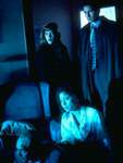 Scully y Mulder llegan justo a tiempo para impedir que Michelle/Morris asesine a Tony
