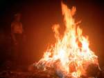 Trepkos prende fuego al cad�ver de Ludwig