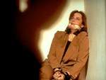 Donnie mantiene a Scully amordazada en la casa de su madre fallecida