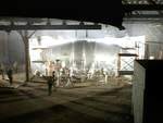 Dentro del galp�n parece haber una nave extraterrestre