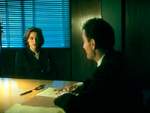 Scully intenta defender a su jefe durante la audiencia en el FBI