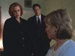 Scully y Mulder hablan con Cassandra